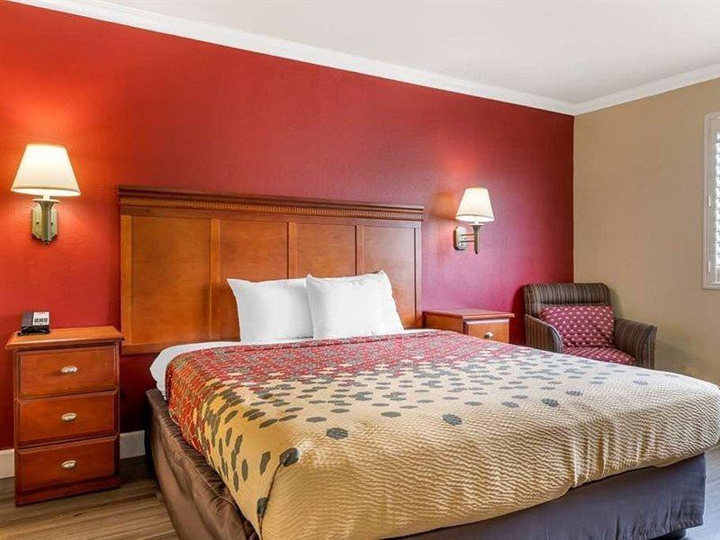 Econo Lodge Морено-Валлі Екстер'єр фото